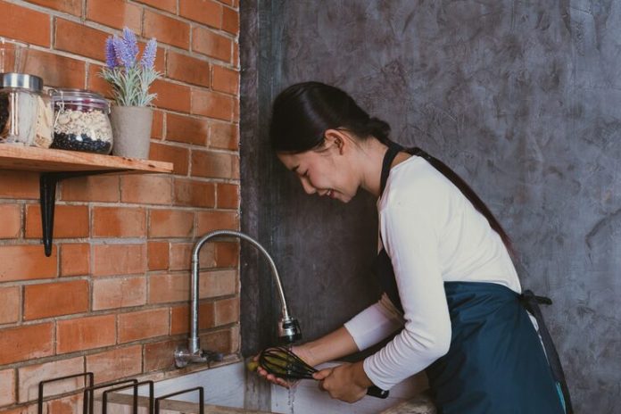 low water pressure home diagnosis fix causes
